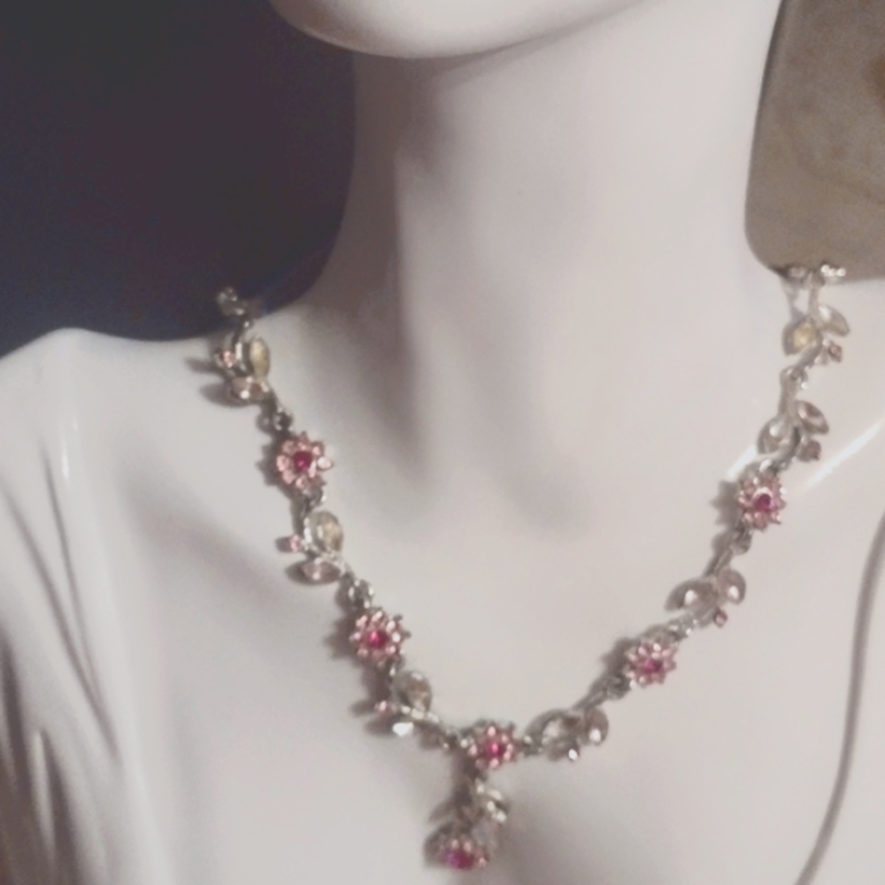 Beautiful and Elegant Pink Floral Crystal Necklace w matching Earrings